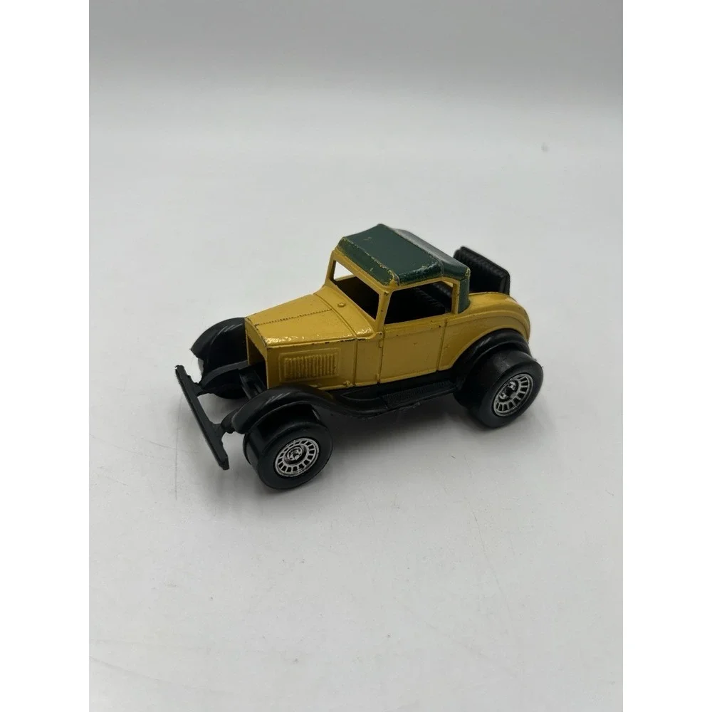 Vintage Ford Model A Roadster Yellow w/ Green Top Tootsie‎ Toy Made IN USA